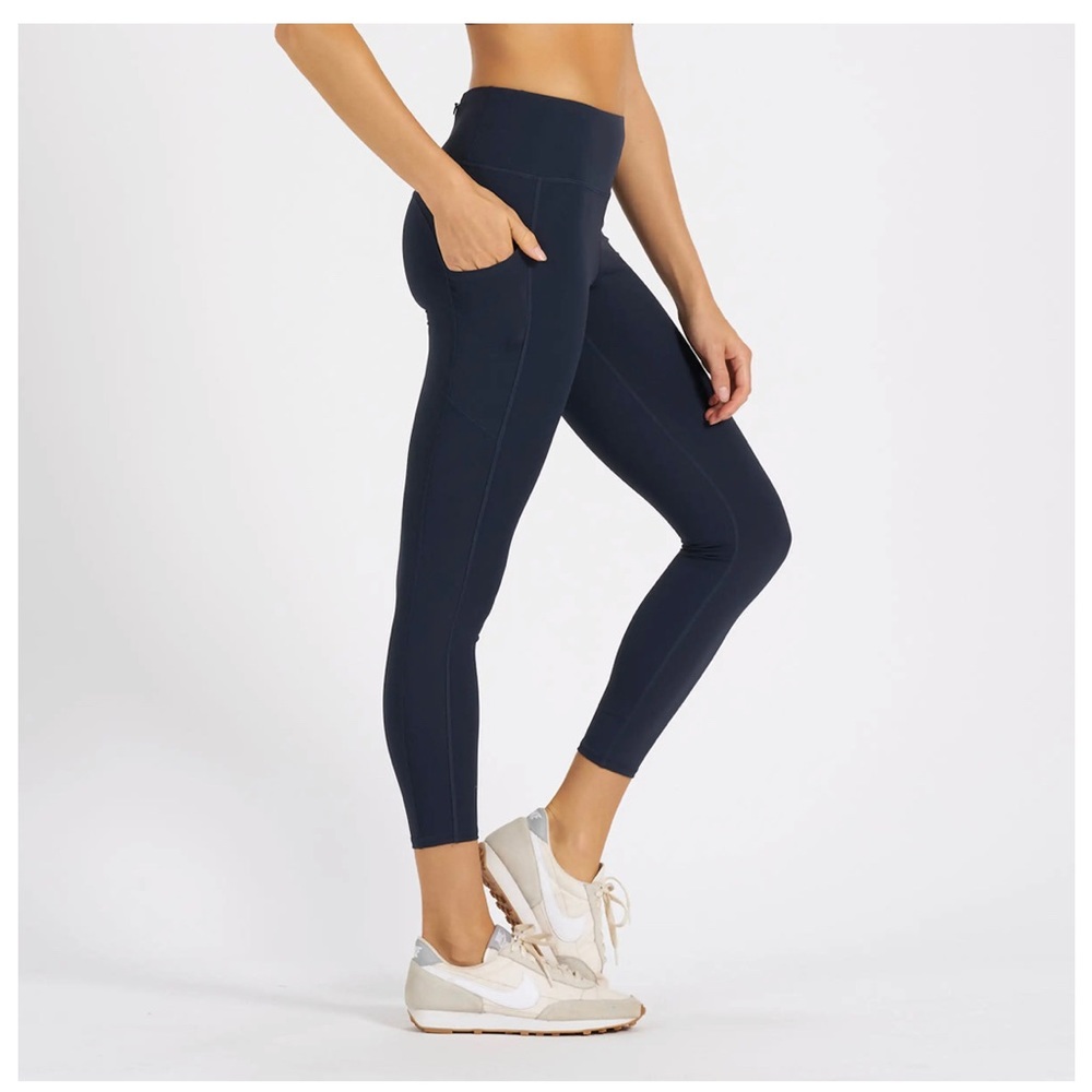Vuori Stride Legging with pockets Size M